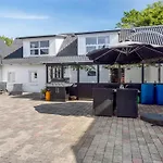 Veronica - 700m From The Sea By Interhome